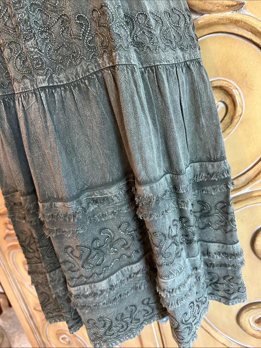 Earthbound Sleeveless Olive Tiered V-Neck Midi Dress - Picture 4 of 11